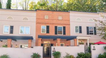 1586 GARDEN CT, CHARLOTTESVILLE, Virginia 22901, 2 Bedrooms Bedrooms, ,2 BathroomsBathrooms,Residential,For sale,1586 GARDEN CT,670296 MLS # 670296
