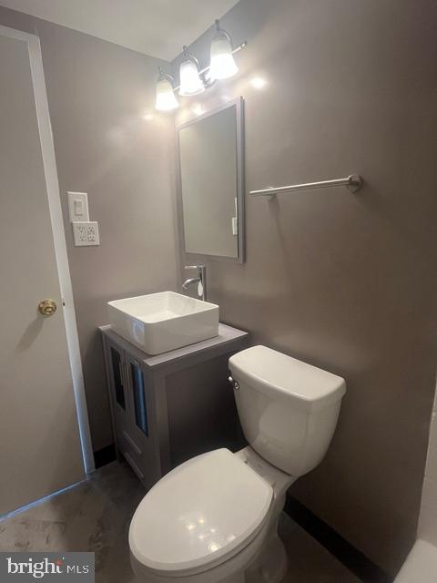 5340 HOLMES RUN PKWY #405, ALEXANDRIA, Virginia 22304, 3 Bedrooms Bedrooms, ,2 BathroomsBathrooms,Residential,For sale,5340 HOLMES RUN PKWY #405,VAAX2051126 MLS # VAAX2051126