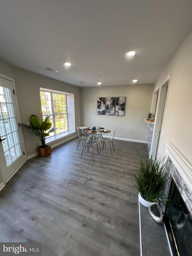 8205 CROSSBROOK CT #201, LORTON, Virginia 22079, 2 Bedrooms Bedrooms, ,1 BathroomBathrooms,Residential,For sale,8205 CROSSBROOK CT #201,VAFX2275818 MLS # VAFX2275818