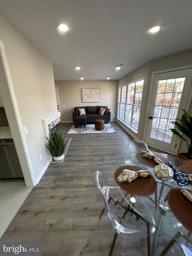 8205 CROSSBROOK CT #201, LORTON, Virginia 22079, 2 Bedrooms Bedrooms, ,1 BathroomBathrooms,Residential,For sale,8205 CROSSBROOK CT #201,VAFX2275818 MLS # VAFX2275818