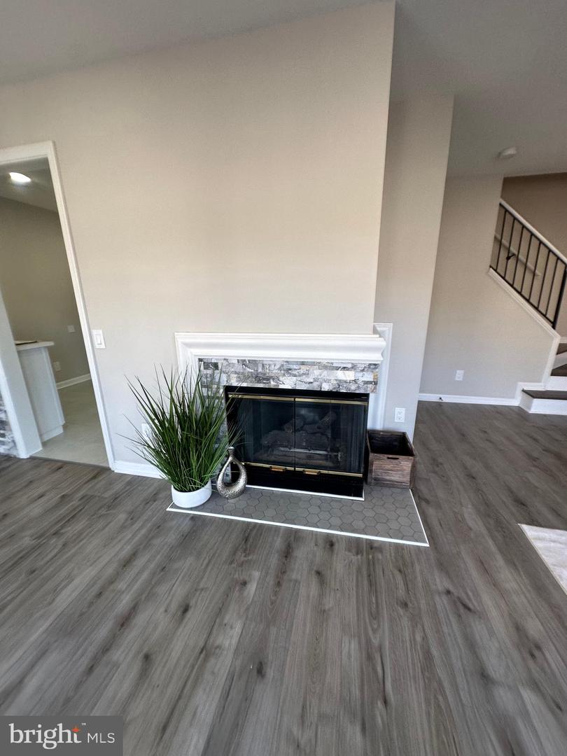 8205 CROSSBROOK CT #201, LORTON, Virginia 22079, 2 Bedrooms Bedrooms, ,1 BathroomBathrooms,Residential,For sale,8205 CROSSBROOK CT #201,VAFX2275818 MLS # VAFX2275818