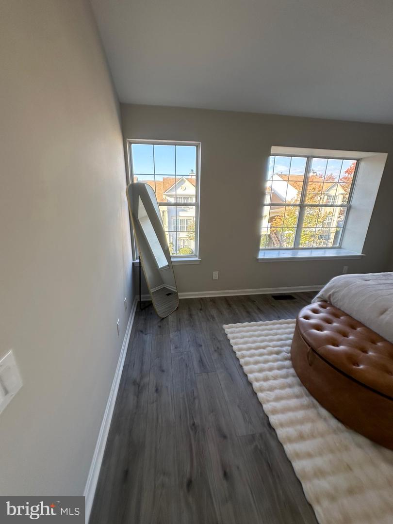 8205 CROSSBROOK CT #201, LORTON, Virginia 22079, 2 Bedrooms Bedrooms, ,1 BathroomBathrooms,Residential,For sale,8205 CROSSBROOK CT #201,VAFX2275818 MLS # VAFX2275818