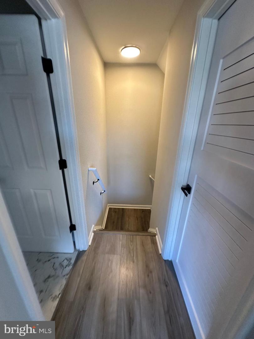 8205 CROSSBROOK CT #201, LORTON, Virginia 22079, 2 Bedrooms Bedrooms, ,1 BathroomBathrooms,Residential,For sale,8205 CROSSBROOK CT #201,VAFX2275818 MLS # VAFX2275818