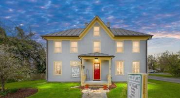 8387 W MAIN ST, MARSHALL, Virginia 20115, 3 Bedrooms Bedrooms, ,2 BathroomsBathrooms,Residential,For sale,8387 W MAIN ST,VAFQ2012062 MLS # VAFQ2012062