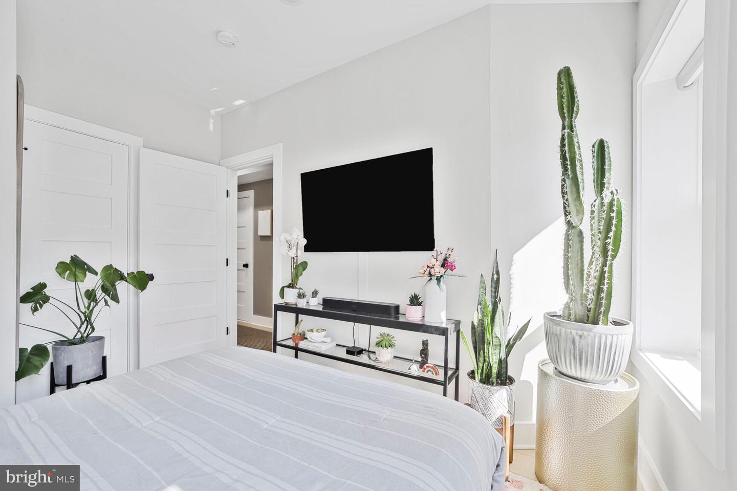 1144 OWEN PL NE #1, WASHINGTON, District Of Columbia 20002, 2 Bedrooms Bedrooms, ,1 BathroomBathrooms,Residential,For sale,1144 OWEN PL NE #1,DCDC2188766 MLS # DCDC2188766