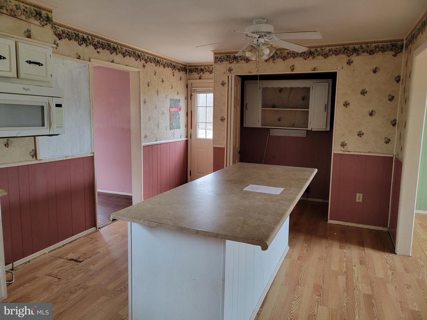 726 COURTHOUSE DR, SALUDA, Virginia 23149, 3 Bedrooms Bedrooms, 6 Rooms Rooms,1 BathroomBathrooms,Residential,For sale,726 COURTHOUSE DR,VAMX2000198 MLS # VAMX2000198 726 COURTHOUSE DR, SALUDA, Virginia 23149, 3 Bedrooms Bedrooms, 6 Rooms Rooms,1 BathroomBathrooms,Residential,For sale,726 COURTHOUSE DR,VAMX2000198 MLS # VAMX2000198