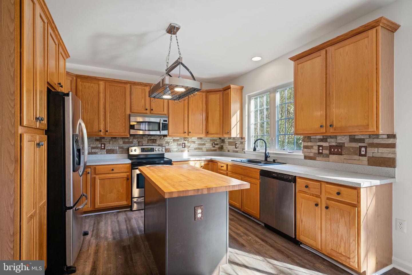 10746 GREENBRIAR LN, SPOTSYLVANIA, Virginia 22553, 5 Bedrooms Bedrooms, ,2 BathroomsBathrooms,Residential,For sale,10746 GREENBRIAR LN,VASP2034708 MLS # VASP2034708 10746 GREENBRIAR LN, SPOTSYLVANIA, Virginia 22553, 5 Bedrooms Bedrooms, ,2 BathroomsBathrooms,Residential,For sale,10746 GREENBRIAR LN,VASP2034708 MLS # VASP2034708