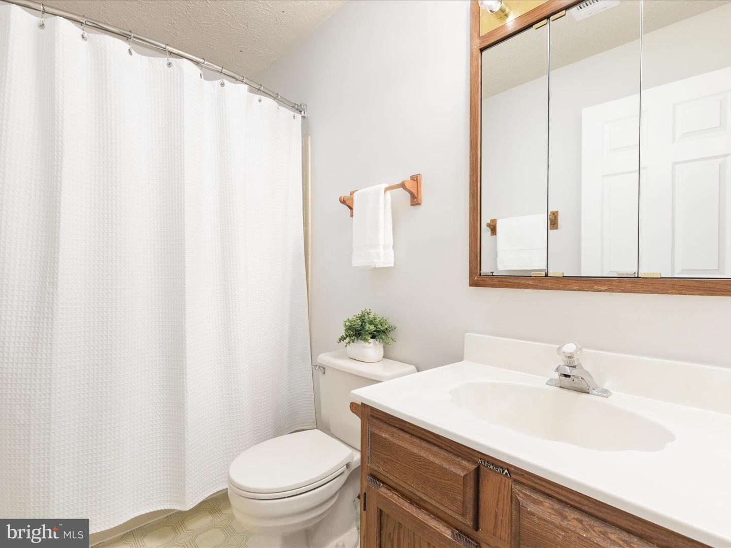 1904 E BEECH RD, STERLING, Virginia 20164, 4 Bedrooms Bedrooms, ,2 BathroomsBathrooms,Residential,For sale,1904 E BEECH RD,VALO2102410 MLS # VALO2102410 1904 E BEECH RD, STERLING, Virginia 20164, 4 Bedrooms Bedrooms, ,2 BathroomsBathrooms,Residential,For sale,1904 E BEECH RD,VALO2102410 MLS # VALO2102410