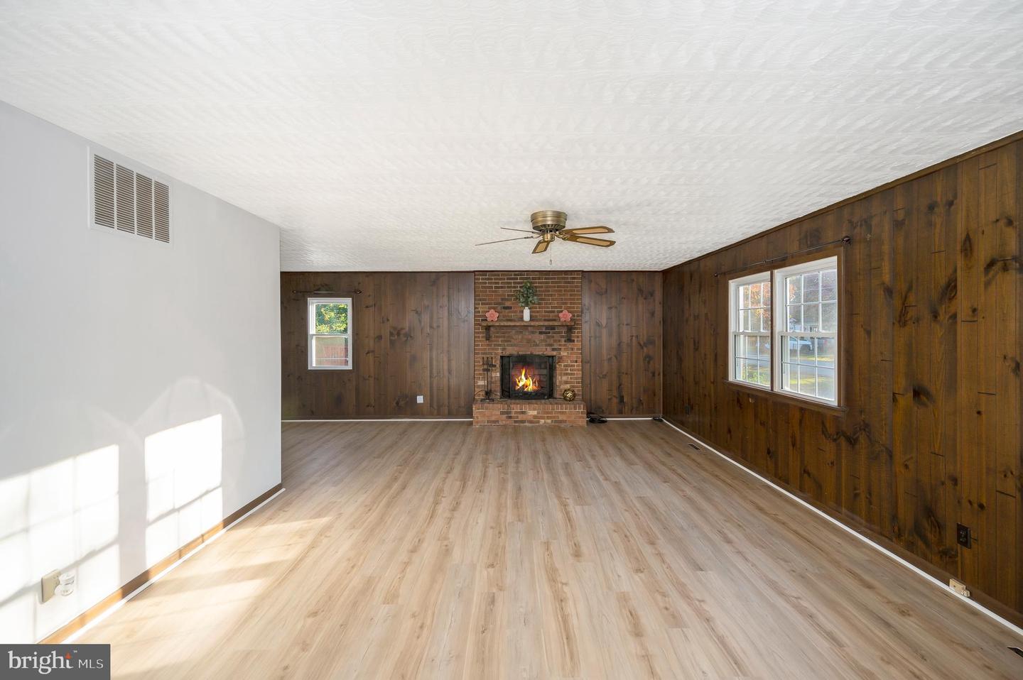 205 HAMILTON ST, FREDERICKSBURG, Virginia 22408, 3 Bedrooms Bedrooms, ,1 BathroomBathrooms,Residential,For sale,205 HAMILTON ST,VASP2035446 MLS # VASP2035446 205 HAMILTON ST, FREDERICKSBURG, Virginia 22408, 3 Bedrooms Bedrooms, ,1 BathroomBathrooms,Residential,For sale,205 HAMILTON ST,VASP2035446 MLS # VASP2035446