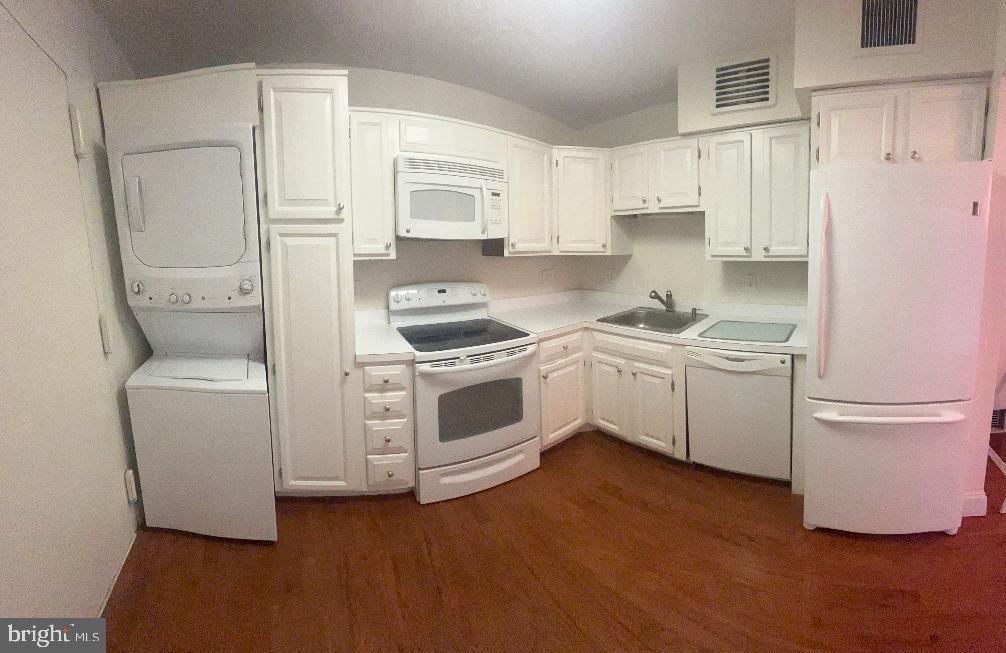 1800 OLD MEADOW RD #412, MCLEAN, Virginia 22102, 1 Bedroom Bedrooms, 2 Rooms Rooms,1 BathroomBathrooms,Residential,For sale,1800 OLD MEADOW RD #412,VAFX2262372 MLS # VAFX2262372 1800 OLD MEADOW RD #412, MCLEAN, Virginia 22102, 1 Bedroom Bedrooms, 2 Rooms Rooms,1 BathroomBathrooms,Residential,For sale,1800 OLD MEADOW RD #412,VAFX2262372 MLS # VAFX2262372