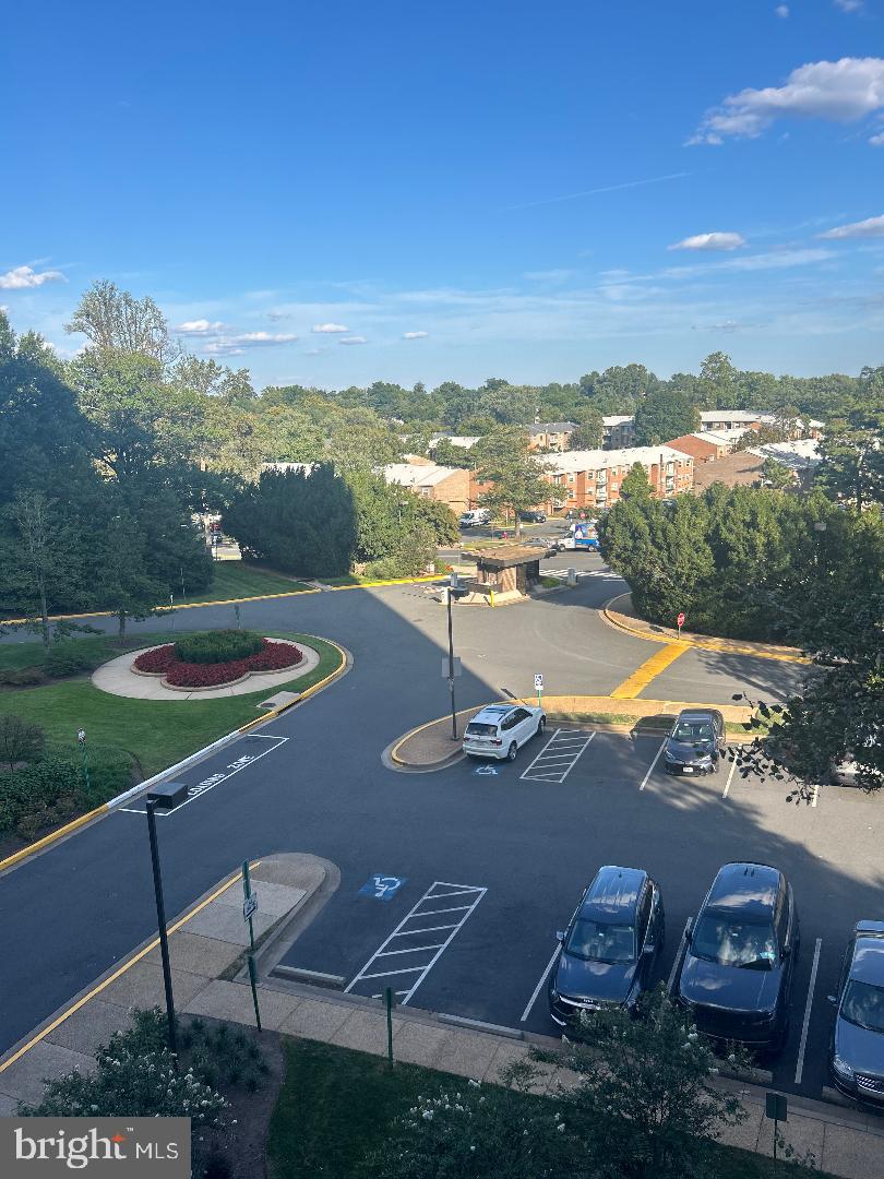 1800 OLD MEADOW RD #412, MCLEAN, Virginia 22102, 1 Bedroom Bedrooms, 2 Rooms Rooms,1 BathroomBathrooms,Residential,For sale,1800 OLD MEADOW RD #412,VAFX2262372 MLS # VAFX2262372 1800 OLD MEADOW RD #412, MCLEAN, Virginia 22102, 1 Bedroom Bedrooms, 2 Rooms Rooms,1 BathroomBathrooms,Residential,For sale,1800 OLD MEADOW RD #412,VAFX2262372 MLS # VAFX2262372