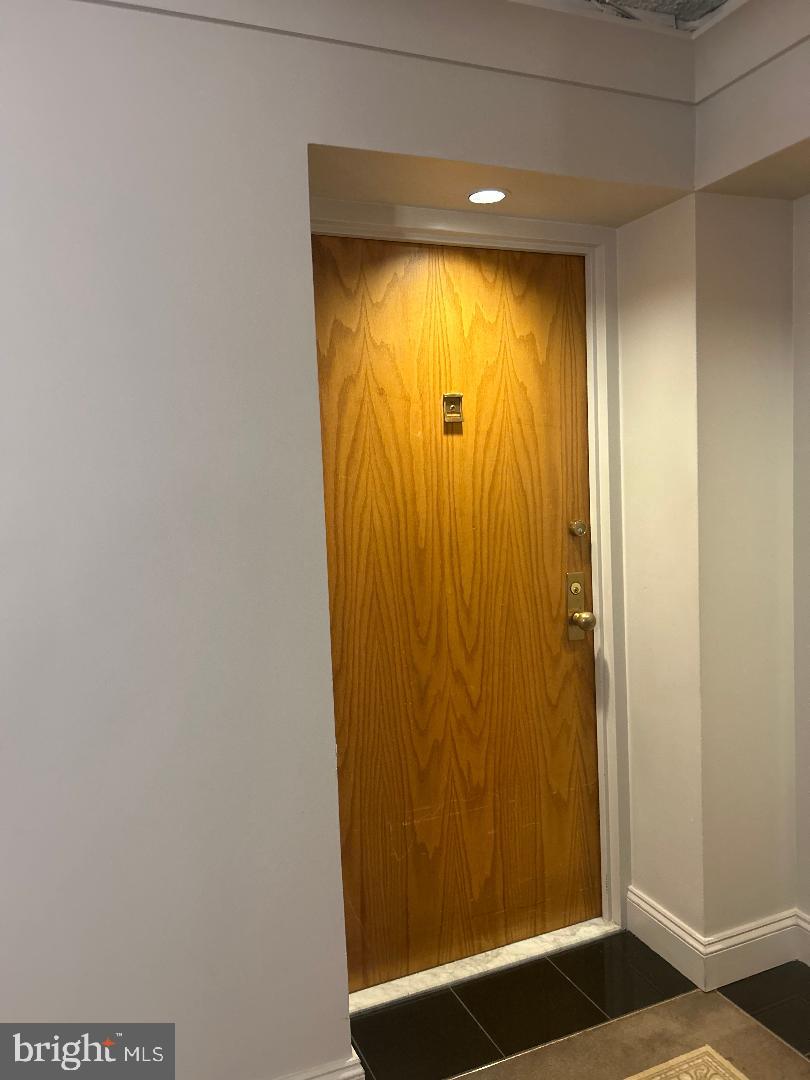 1800 OLD MEADOW RD #412, MCLEAN, Virginia 22102, 1 Bedroom Bedrooms, 2 Rooms Rooms,1 BathroomBathrooms,Residential,For sale,1800 OLD MEADOW RD #412,VAFX2262372 MLS # VAFX2262372 1800 OLD MEADOW RD #412, MCLEAN, Virginia 22102, 1 Bedroom Bedrooms, 2 Rooms Rooms,1 BathroomBathrooms,Residential,For sale,1800 OLD MEADOW RD #412,VAFX2262372 MLS # VAFX2262372