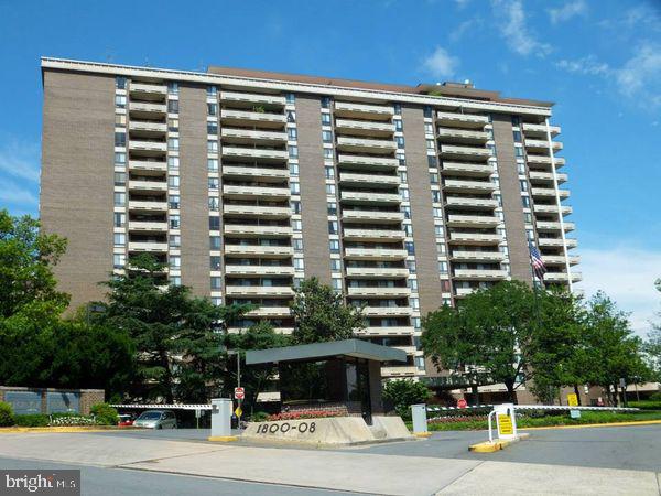 1800 OLD MEADOW RD #412, MCLEAN, Virginia 22102, 1 Bedroom Bedrooms, 2 Rooms Rooms,1 BathroomBathrooms,Residential,For sale,1800 OLD MEADOW RD #412,VAFX2262372 MLS # VAFX2262372 1800 OLD MEADOW RD #412, MCLEAN, Virginia 22102, 1 Bedroom Bedrooms, 2 Rooms Rooms,1 BathroomBathrooms,Residential,For sale,1800 OLD MEADOW RD #412,VAFX2262372 MLS # VAFX2262372
