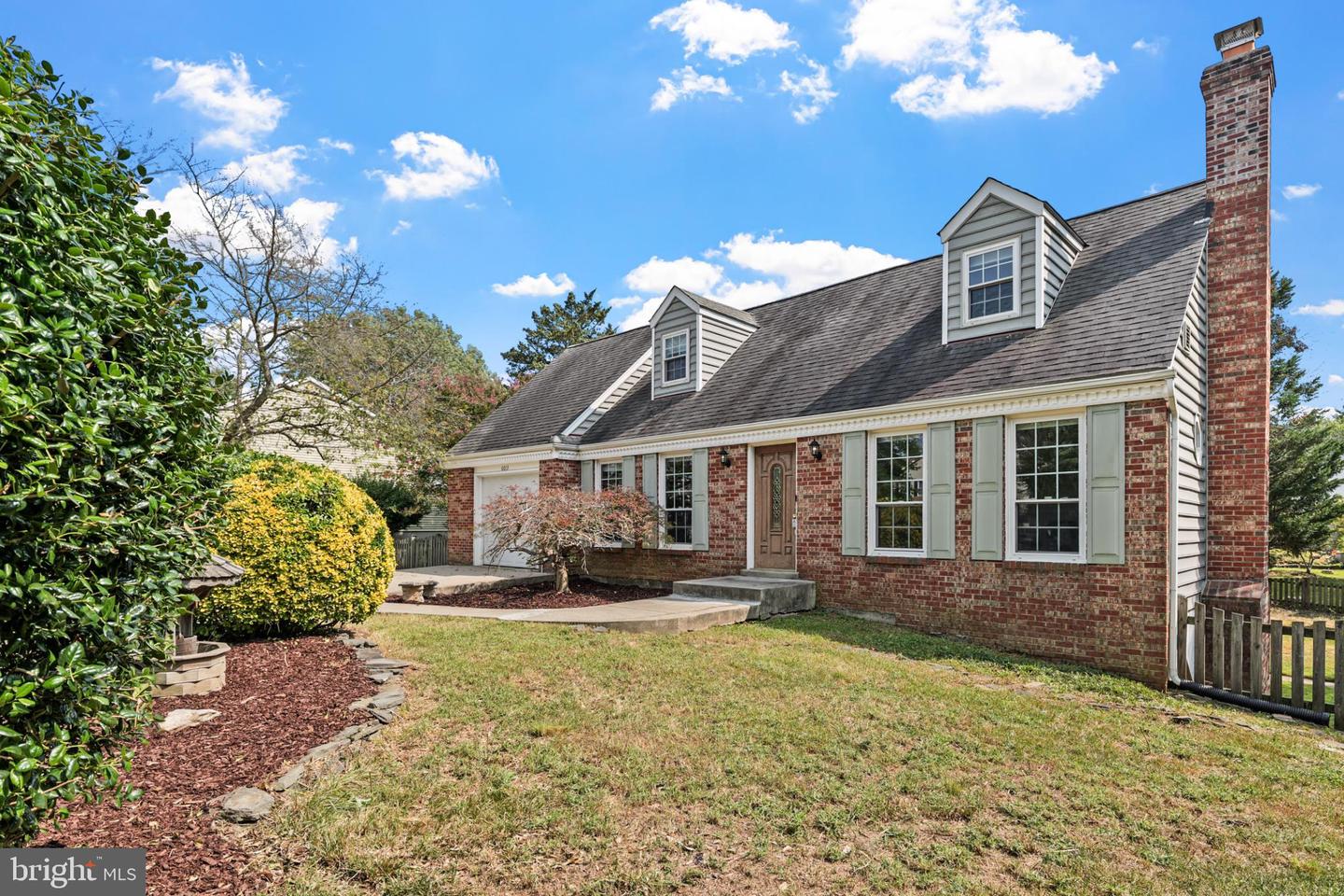 6013 PEPCO CT, WOODBRIDGE, Virginia 22193, 3 Bedrooms Bedrooms, 11 Rooms Rooms,3 BathroomsBathrooms,Residential,For sale,6013 PEPCO CT,VAPW2103144 MLS # VAPW2103144