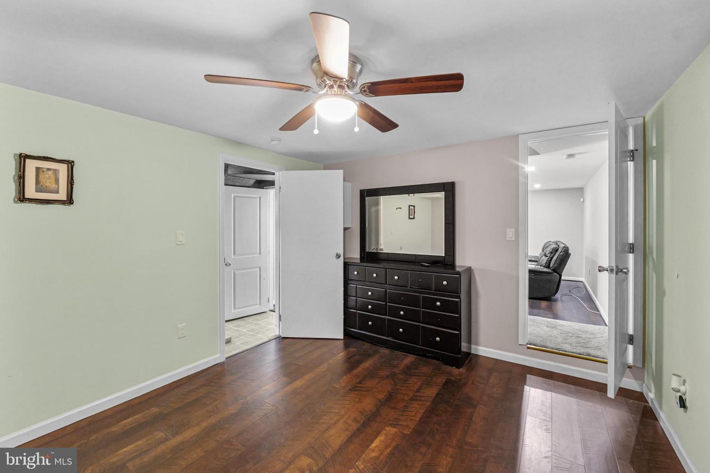 6013 PEPCO CT, WOODBRIDGE, Virginia 22193, 3 Bedrooms Bedrooms, 11 Rooms Rooms,3 BathroomsBathrooms,Residential,For sale,6013 PEPCO CT,VAPW2103144 MLS # VAPW2103144