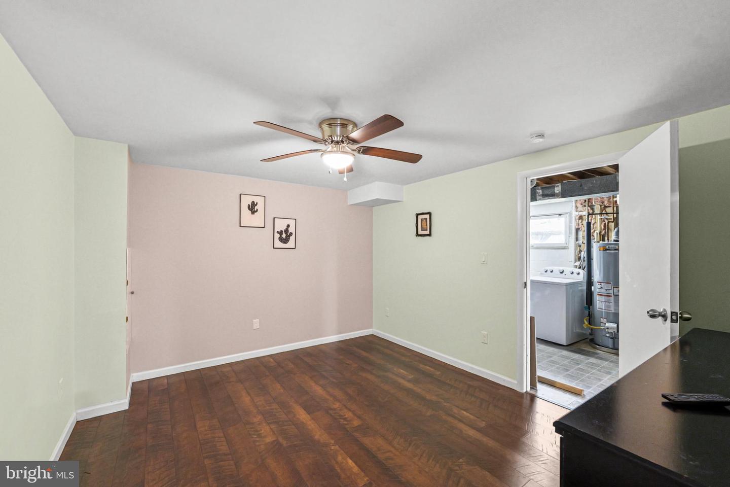 6013 PEPCO CT, WOODBRIDGE, Virginia 22193, 3 Bedrooms Bedrooms, 11 Rooms Rooms,3 BathroomsBathrooms,Residential,For sale,6013 PEPCO CT,VAPW2103144 MLS # VAPW2103144