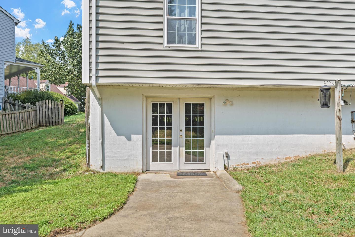 6013 PEPCO CT, WOODBRIDGE, Virginia 22193, 3 Bedrooms Bedrooms, 11 Rooms Rooms,3 BathroomsBathrooms,Residential,For sale,6013 PEPCO CT,VAPW2103144 MLS # VAPW2103144