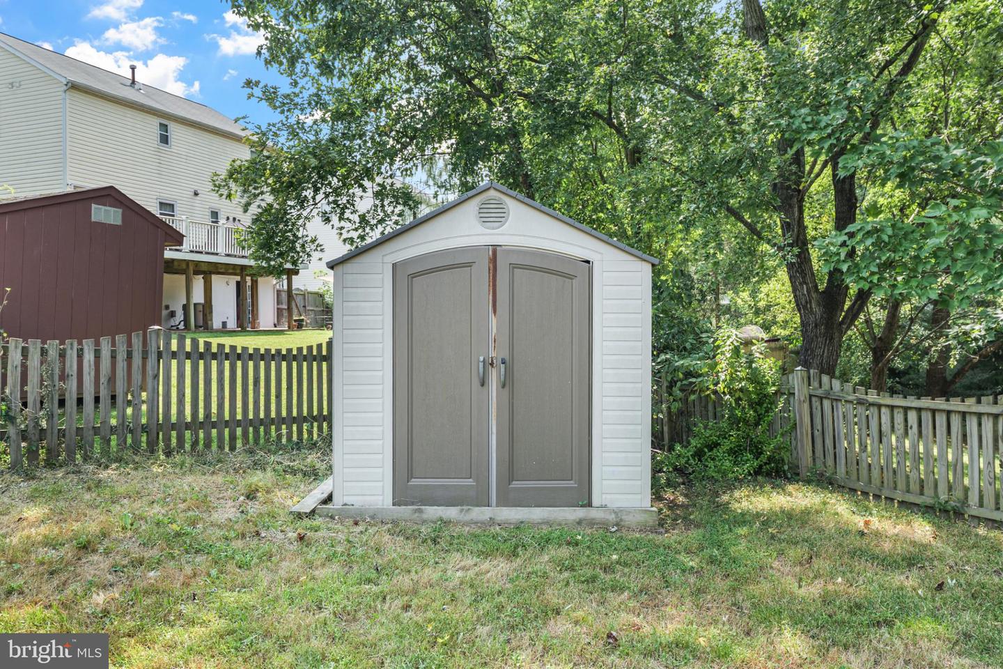 6013 PEPCO CT, WOODBRIDGE, Virginia 22193, 3 Bedrooms Bedrooms, 11 Rooms Rooms,3 BathroomsBathrooms,Residential,For sale,6013 PEPCO CT,VAPW2103144 MLS # VAPW2103144
