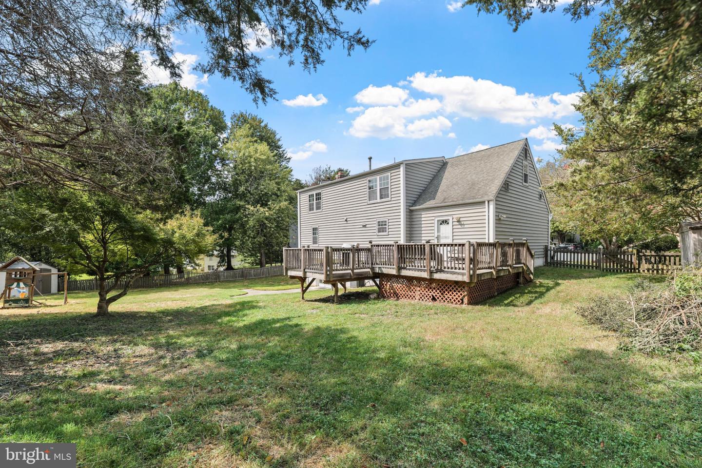 6013 PEPCO CT, WOODBRIDGE, Virginia 22193, 3 Bedrooms Bedrooms, 11 Rooms Rooms,3 BathroomsBathrooms,Residential,For sale,6013 PEPCO CT,VAPW2103144 MLS # VAPW2103144