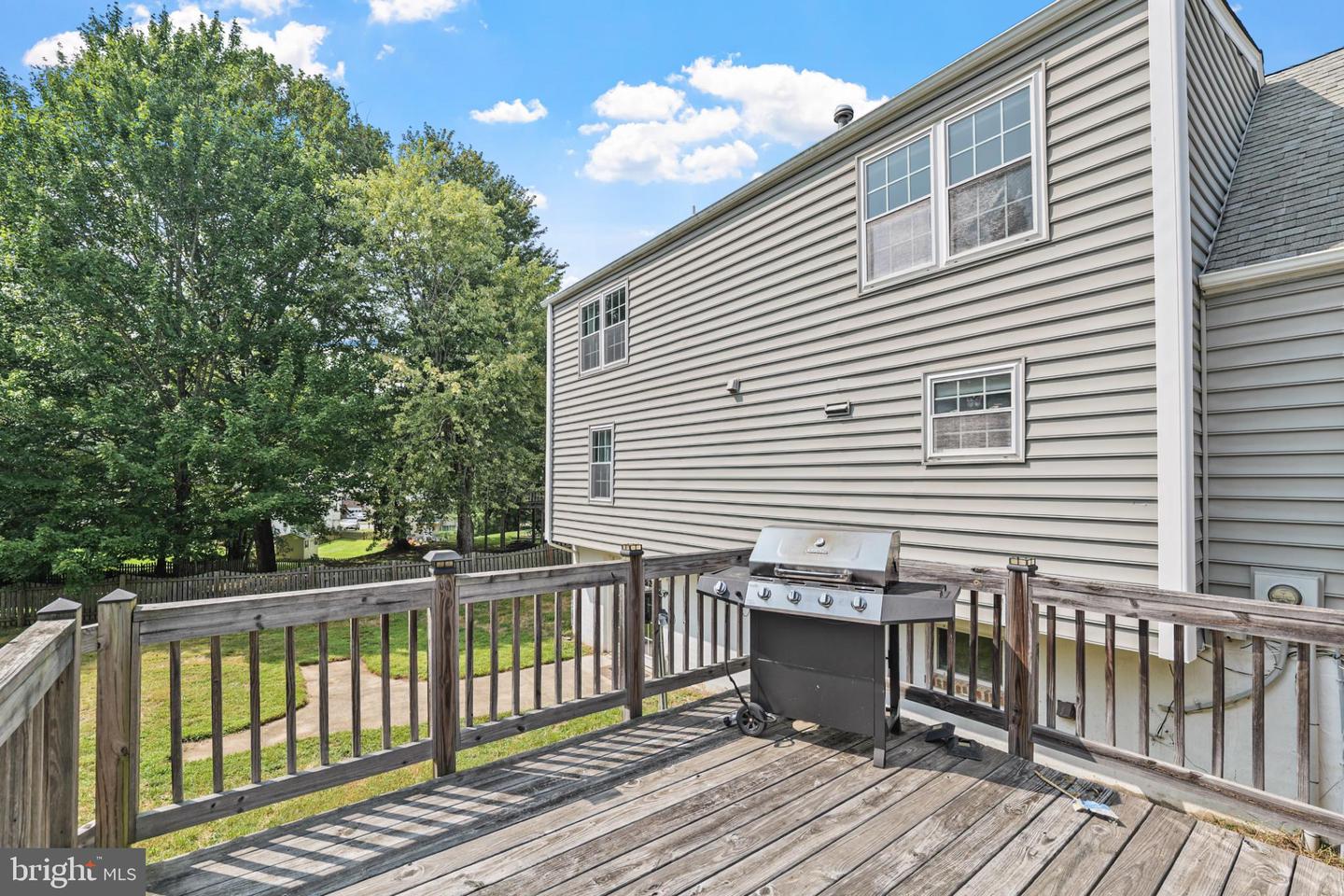 6013 PEPCO CT, WOODBRIDGE, Virginia 22193, 3 Bedrooms Bedrooms, 11 Rooms Rooms,3 BathroomsBathrooms,Residential,For sale,6013 PEPCO CT,VAPW2103144 MLS # VAPW2103144
