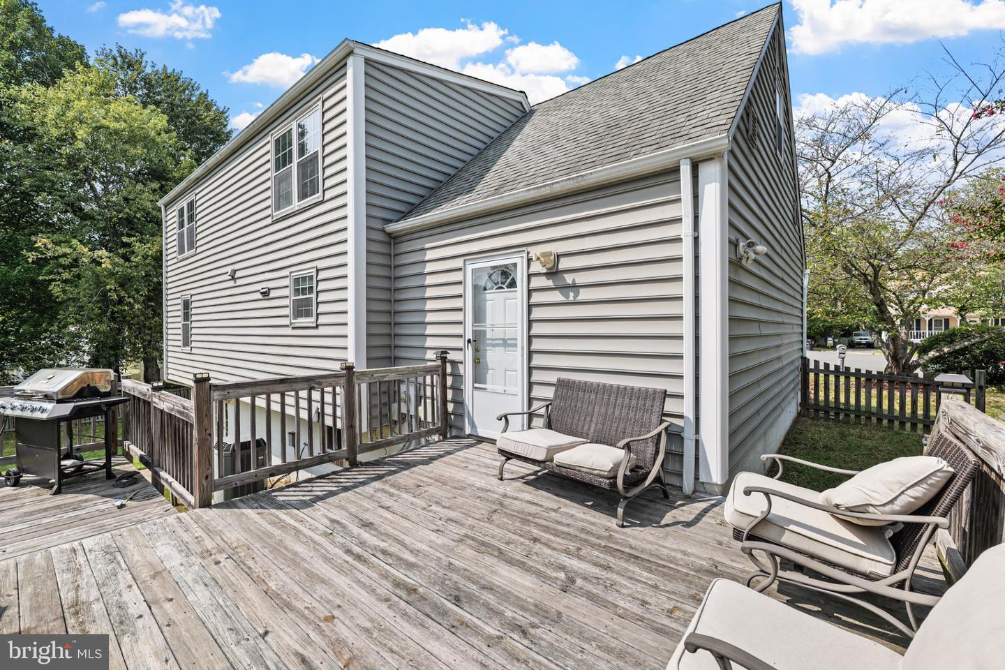 6013 PEPCO CT, WOODBRIDGE, Virginia 22193, 3 Bedrooms Bedrooms, 11 Rooms Rooms,3 BathroomsBathrooms,Residential,For sale,6013 PEPCO CT,VAPW2103144 MLS # VAPW2103144