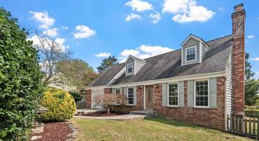 6013 PEPCO CT, WOODBRIDGE, Virginia 22193, 3 Bedrooms Bedrooms, 11 Rooms Rooms,3 BathroomsBathrooms,Residential,For sale,6013 PEPCO CT,VAPW2103144 MLS # VAPW2103144