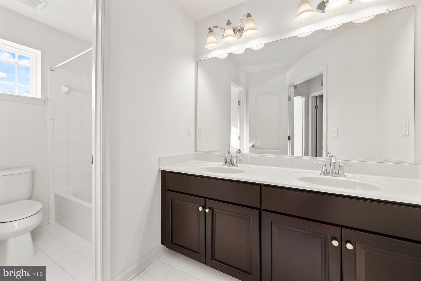 18 FARMVIEW DR, STAFFORD, Virginia 22554, 5 Bedrooms Bedrooms, ,4 BathroomsBathrooms,Residential,For sale,18 FARMVIEW DR,VAST2042384 MLS # VAST2042384