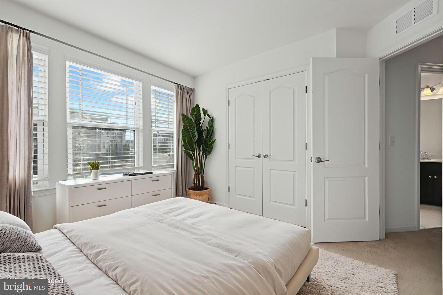 18 FARMVIEW DR, STAFFORD, Virginia 22554, 5 Bedrooms Bedrooms, ,4 BathroomsBathrooms,Residential,For sale,18 FARMVIEW DR,VAST2042384 MLS # VAST2042384