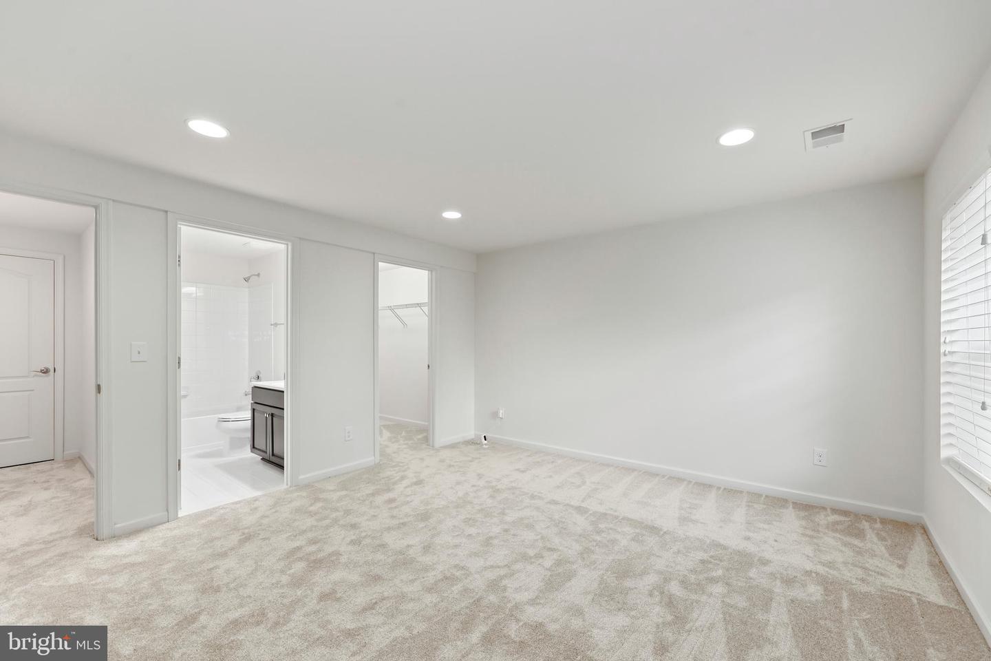 18 FARMVIEW DR, STAFFORD, Virginia 22554, 5 Bedrooms Bedrooms, ,4 BathroomsBathrooms,Residential,For sale,18 FARMVIEW DR,VAST2042384 MLS # VAST2042384