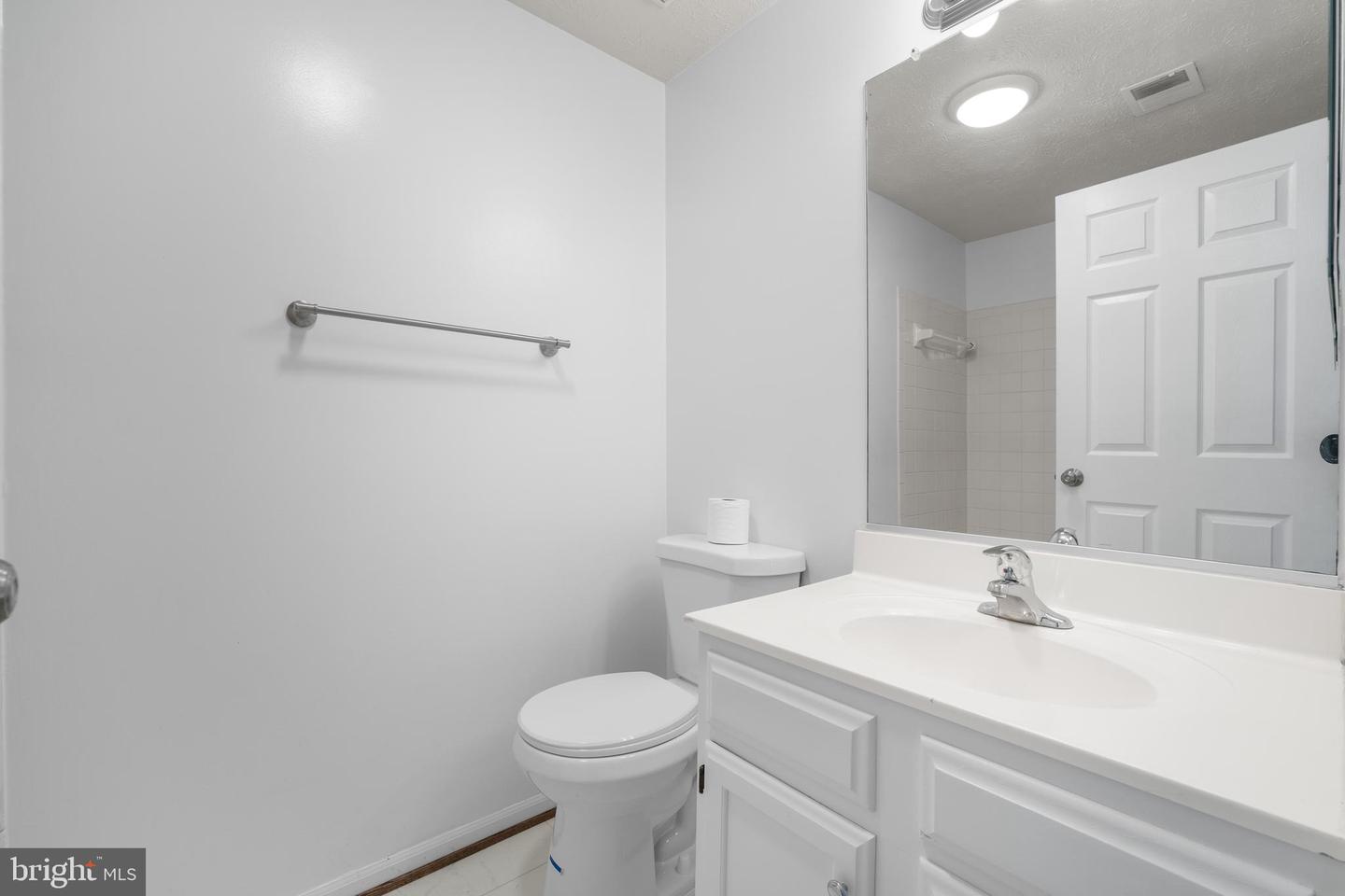 17060 CAPRI LN #304, DUMFRIES, Virginia 22026, 2 Bedrooms Bedrooms, ,2 BathroomsBathrooms,Residential,For sale,17060 CAPRI LN #304,VAPW2104252 MLS # VAPW2104252 17060 CAPRI LN #304, DUMFRIES, Virginia 22026, 2 Bedrooms Bedrooms, ,2 BathroomsBathrooms,Residential,For sale,17060 CAPRI LN #304,VAPW2104252 MLS # VAPW2104252