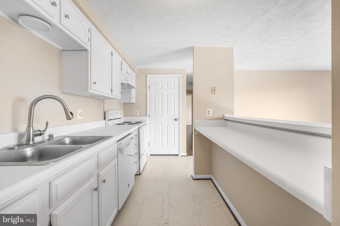 17060 CAPRI LN #304, DUMFRIES, Virginia 22026, 2 Bedrooms Bedrooms, ,2 BathroomsBathrooms,Residential,For sale,17060 CAPRI LN #304,VAPW2104252 MLS # VAPW2104252 17060 CAPRI LN #304, DUMFRIES, Virginia 22026, 2 Bedrooms Bedrooms, ,2 BathroomsBathrooms,Residential,For sale,17060 CAPRI LN #304,VAPW2104252 MLS # VAPW2104252