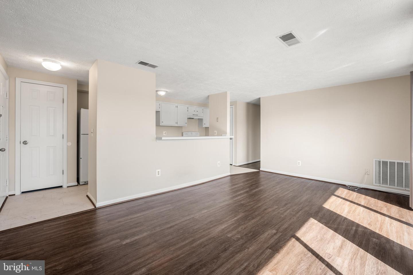 17060 CAPRI LN #304, DUMFRIES, Virginia 22026, 2 Bedrooms Bedrooms, ,2 BathroomsBathrooms,Residential,For sale,17060 CAPRI LN #304,VAPW2104252 MLS # VAPW2104252 17060 CAPRI LN #304, DUMFRIES, Virginia 22026, 2 Bedrooms Bedrooms, ,2 BathroomsBathrooms,Residential,For sale,17060 CAPRI LN #304,VAPW2104252 MLS # VAPW2104252