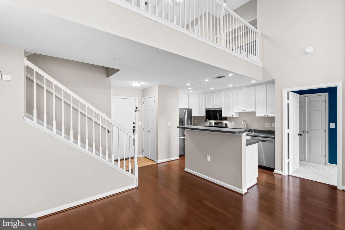 11326 ARISTOTLE DR #4-401, FAIRFAX, Virginia 22030, 2 Bedrooms Bedrooms, ,2 BathroomsBathrooms,Residential,For sale,11326 ARISTOTLE DR #4-401,VAFX2268860 MLS # VAFX2268860 11326 ARISTOTLE DR #4-401, FAIRFAX, Virginia 22030, 2 Bedrooms Bedrooms, ,2 BathroomsBathrooms,Residential,For sale,11326 ARISTOTLE DR #4-401,VAFX2268860 MLS # VAFX2268860