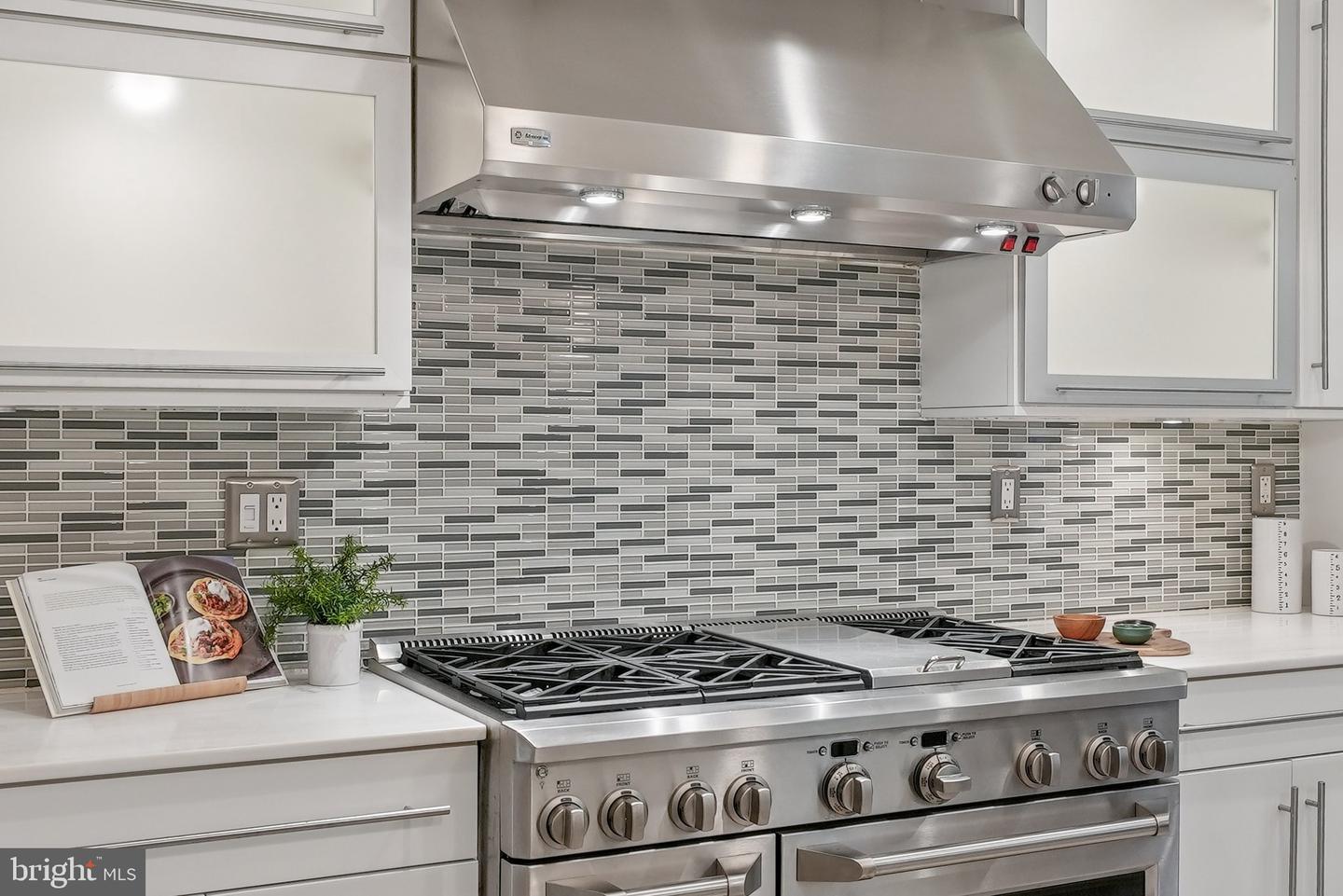 933 WESTMINSTER ST NW, WASHINGTON, District Of Columbia 20001, 6 Bedrooms Bedrooms, 12 Rooms Rooms,4 BathroomsBathrooms,Residential,For sale,933 WESTMINSTER ST NW,DCDC2224480 MLS # DCDC2224480 933 WESTMINSTER ST NW, WASHINGTON, District Of Columbia 20001, 6 Bedrooms Bedrooms, 12 Rooms Rooms,4 BathroomsBathrooms,Residential,For sale,933 WESTMINSTER ST NW,DCDC2224480 MLS # DCDC2224480