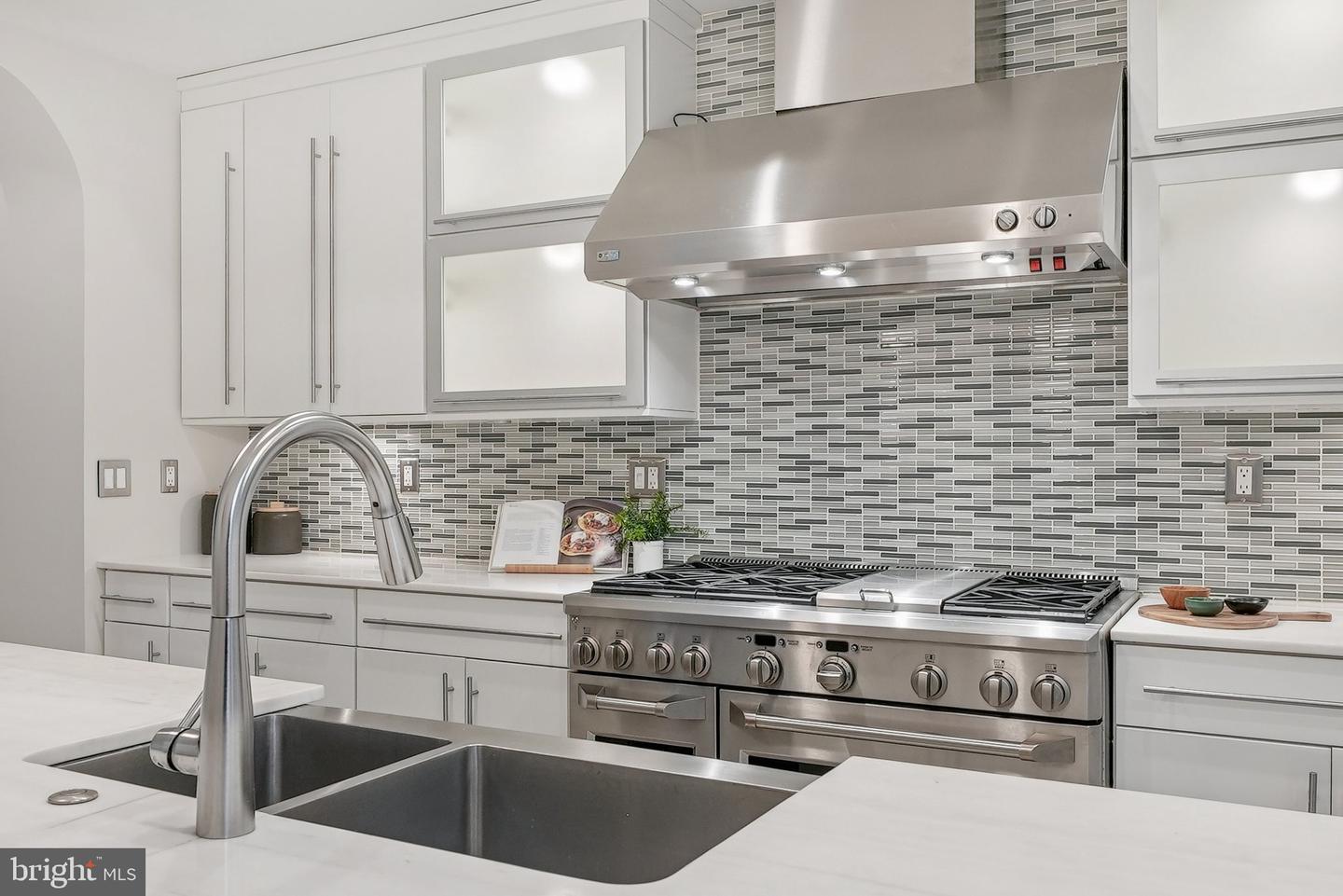 933 WESTMINSTER ST NW, WASHINGTON, District Of Columbia 20001, 6 Bedrooms Bedrooms, 12 Rooms Rooms,4 BathroomsBathrooms,Residential,For sale,933 WESTMINSTER ST NW,DCDC2224480 MLS # DCDC2224480 933 WESTMINSTER ST NW, WASHINGTON, District Of Columbia 20001, 6 Bedrooms Bedrooms, 12 Rooms Rooms,4 BathroomsBathrooms,Residential,For sale,933 WESTMINSTER ST NW,DCDC2224480 MLS # DCDC2224480