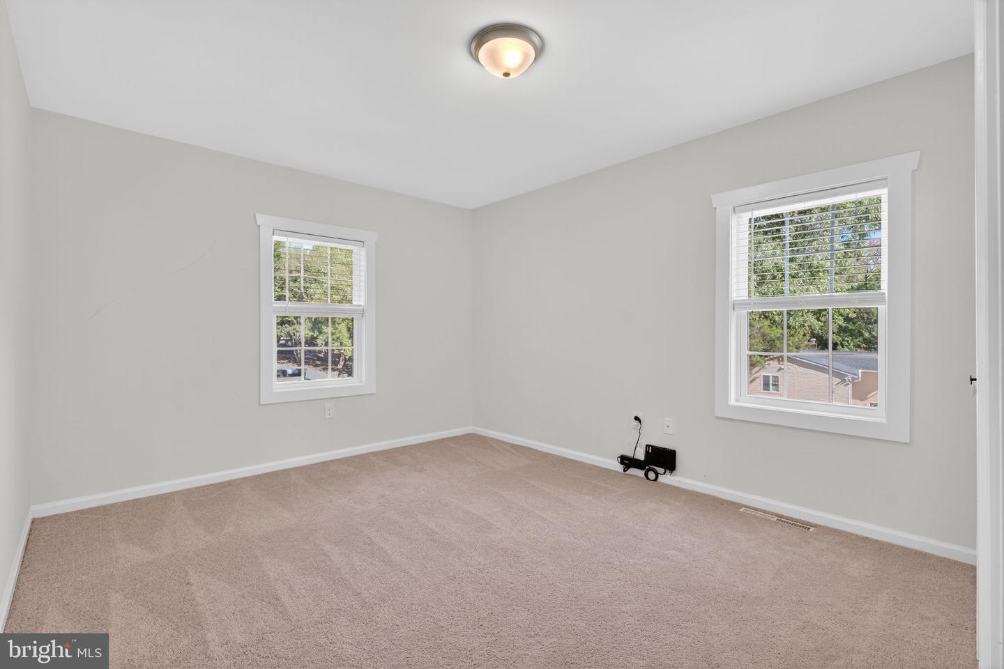 2 PAWNEE DR, FREDERICKSBURG, Virginia 22401, 5 Bedrooms Bedrooms, ,3 BathroomsBathrooms,Residential,For sale,2 PAWNEE DR,VAFB2009030 MLS # VAFB2009030 2 PAWNEE DR, FREDERICKSBURG, Virginia 22401, 5 Bedrooms Bedrooms, ,3 BathroomsBathrooms,Residential,For sale,2 PAWNEE DR,VAFB2009030 MLS # VAFB2009030