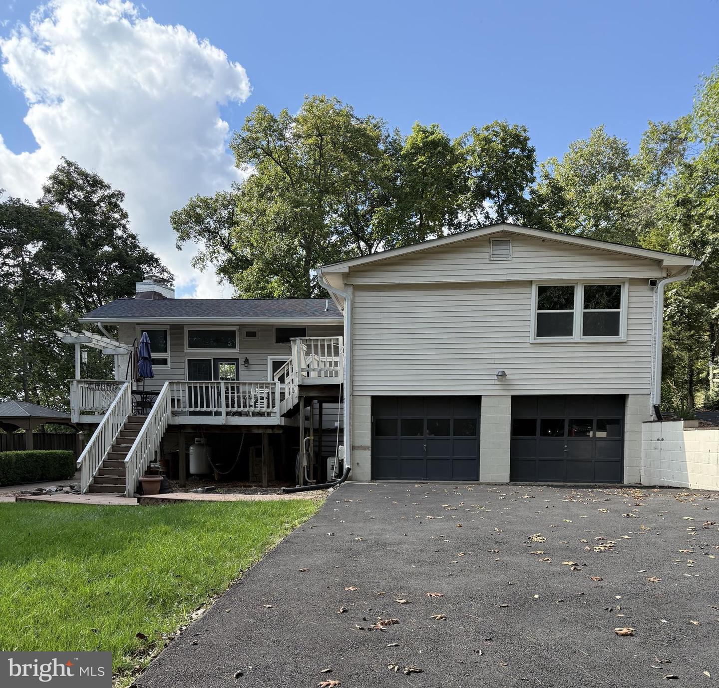 45550 LAKESIDE DR, STERLING, Virginia 20165, 3 Bedrooms Bedrooms, ,3 BathroomsBathrooms,Residential,For sale,45550 LAKESIDE DR,VALO2108194 MLS # VALO2108194