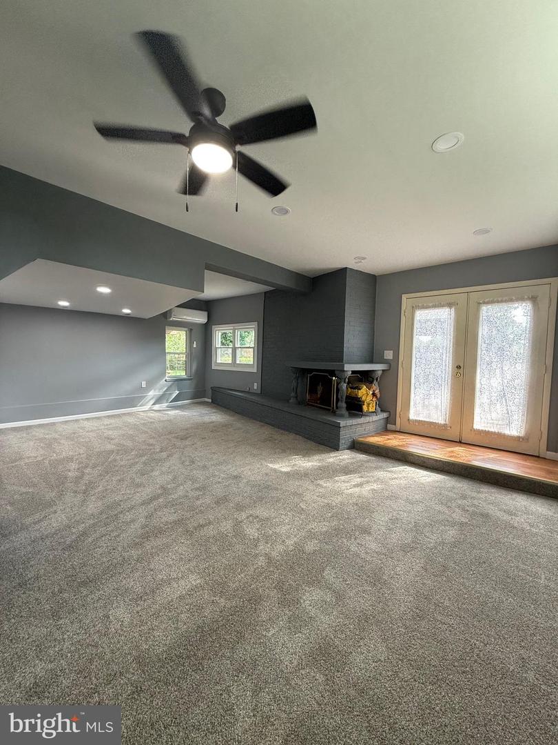 45550 LAKESIDE DR, STERLING, Virginia 20165, 3 Bedrooms Bedrooms, ,3 BathroomsBathrooms,Residential,For sale,45550 LAKESIDE DR,VALO2108194 MLS # VALO2108194