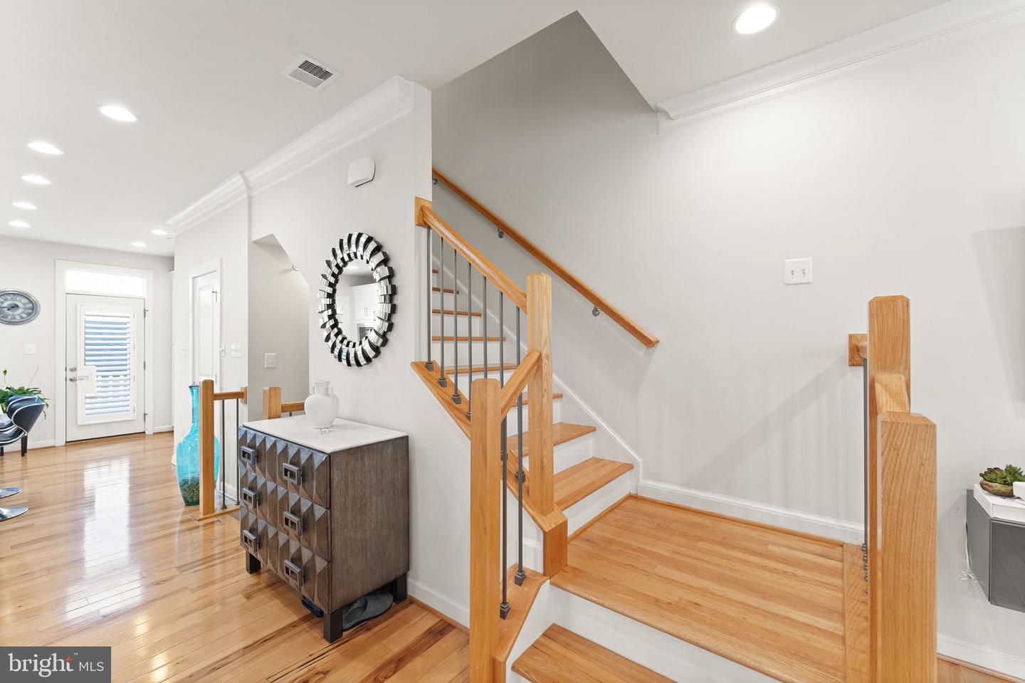 1137 S MONROE ST S, ARLINGTON, Virginia 22204, 4 Bedrooms Bedrooms, ,4 BathroomsBathrooms,Residential,For sale,1137 S MONROE ST S,VAAR2064556 MLS # VAAR2064556