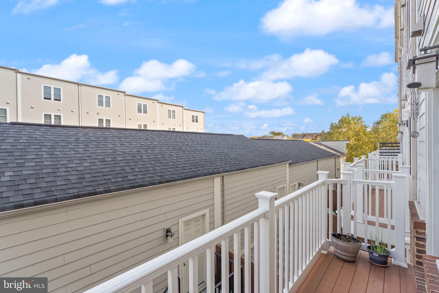 1137 S MONROE ST S, ARLINGTON, Virginia 22204, 4 Bedrooms Bedrooms, ,4 BathroomsBathrooms,Residential,For sale,1137 S MONROE ST S,VAAR2064556 MLS # VAAR2064556
