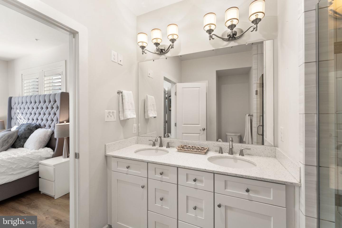 1137 S MONROE ST S, ARLINGTON, Virginia 22204, 4 Bedrooms Bedrooms, ,4 BathroomsBathrooms,Residential,For sale,1137 S MONROE ST S,VAAR2064556 MLS # VAAR2064556