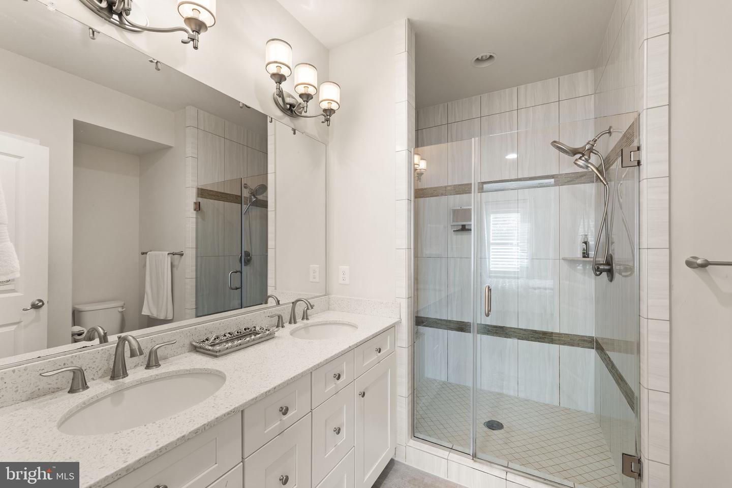 1137 S MONROE ST S, ARLINGTON, Virginia 22204, 4 Bedrooms Bedrooms, ,4 BathroomsBathrooms,Residential,For sale,1137 S MONROE ST S,VAAR2064556 MLS # VAAR2064556