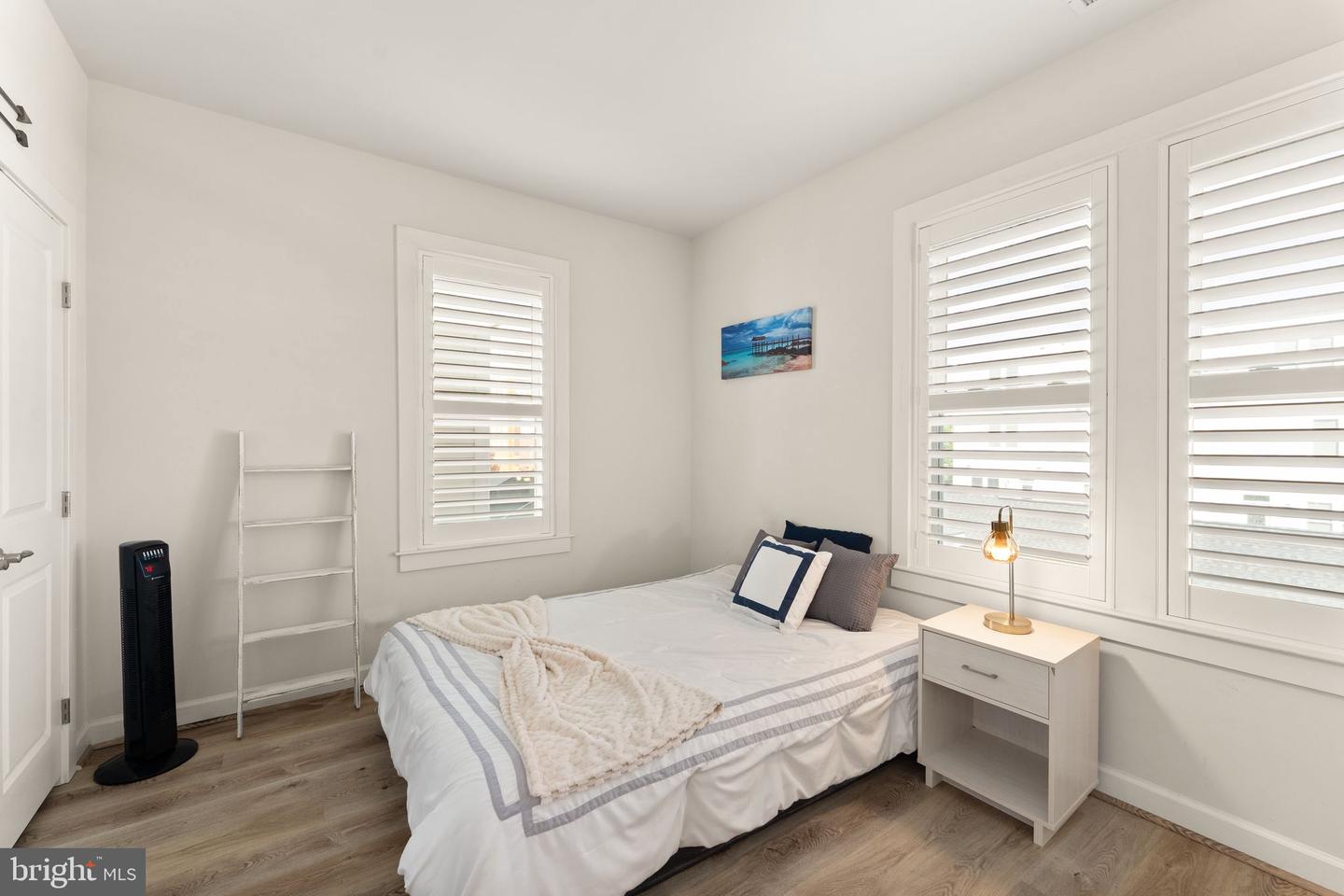1137 S MONROE ST S, ARLINGTON, Virginia 22204, 4 Bedrooms Bedrooms, ,4 BathroomsBathrooms,Residential,For sale,1137 S MONROE ST S,VAAR2064556 MLS # VAAR2064556