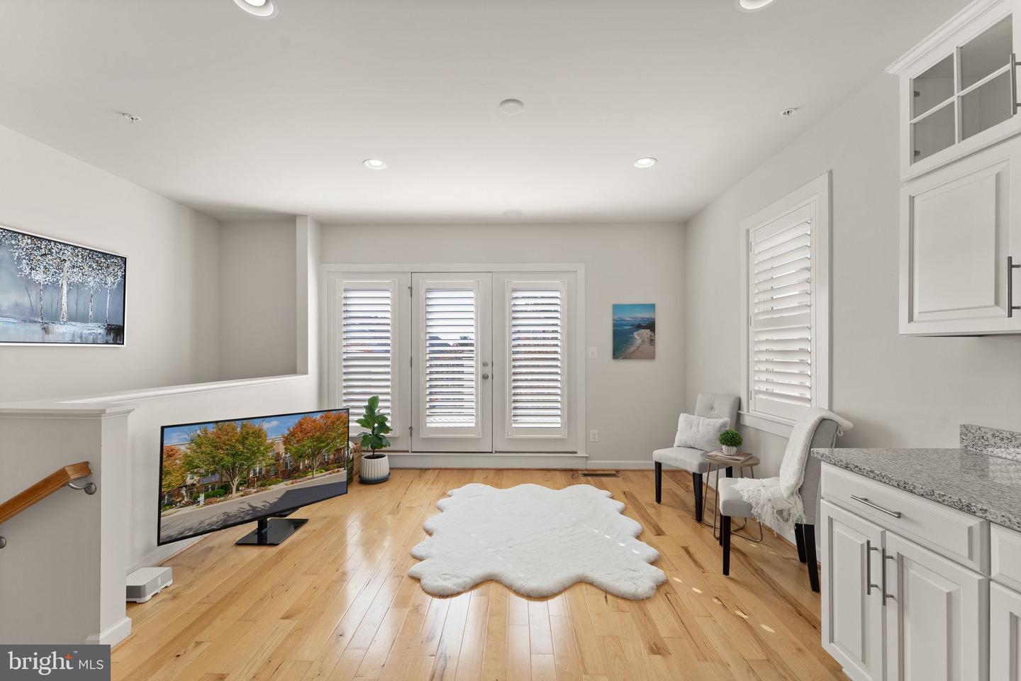 1137 S MONROE ST S, ARLINGTON, Virginia 22204, 4 Bedrooms Bedrooms, ,4 BathroomsBathrooms,Residential,For sale,1137 S MONROE ST S,VAAR2064556 MLS # VAAR2064556