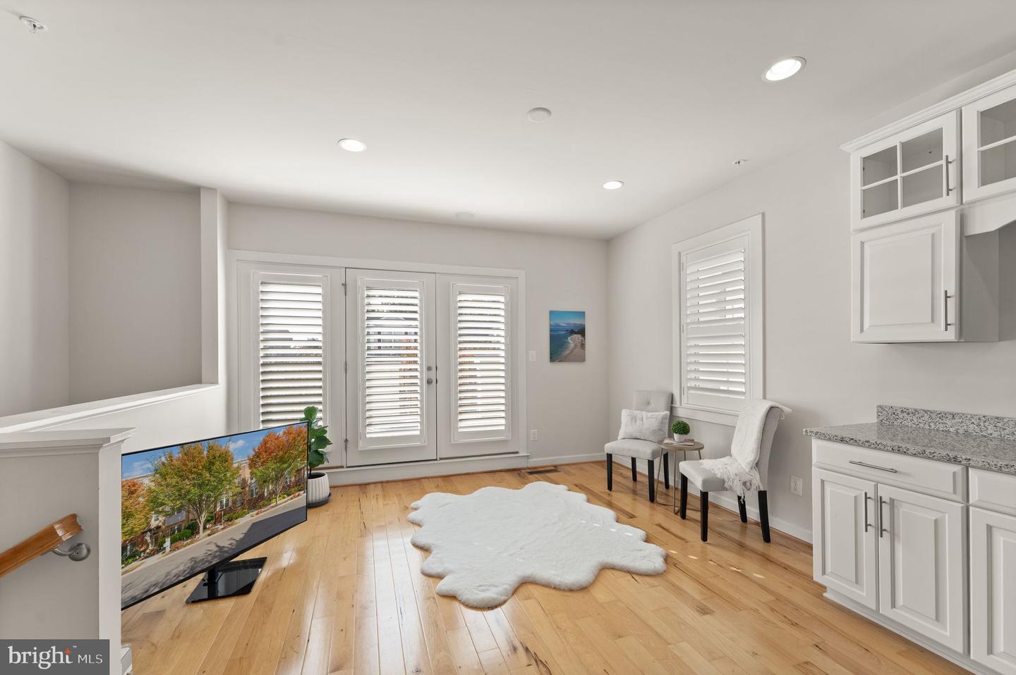 1137 S MONROE ST S, ARLINGTON, Virginia 22204, 4 Bedrooms Bedrooms, ,4 BathroomsBathrooms,Residential,For sale,1137 S MONROE ST S,VAAR2064556 MLS # VAAR2064556