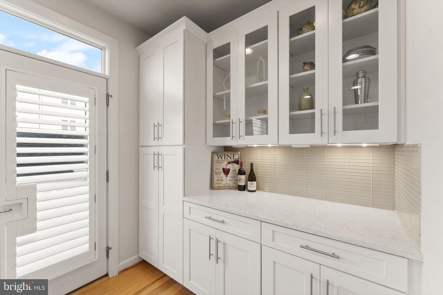 1137 S MONROE ST S, ARLINGTON, Virginia 22204, 4 Bedrooms Bedrooms, ,4 BathroomsBathrooms,Residential,For sale,1137 S MONROE ST S,VAAR2064556 MLS # VAAR2064556