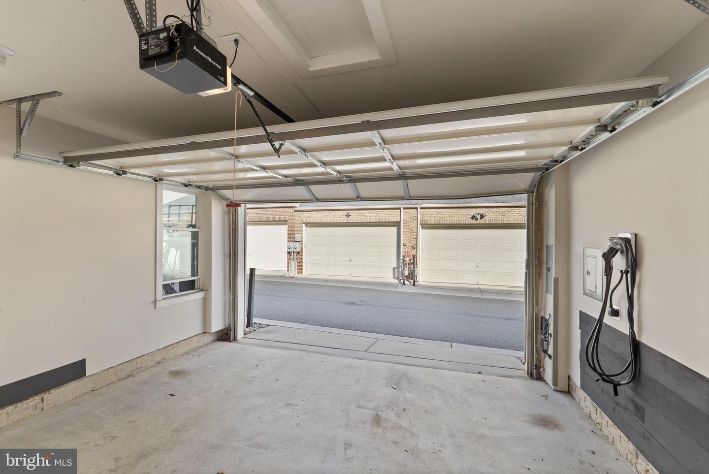 1137 S MONROE ST S, ARLINGTON, Virginia 22204, 4 Bedrooms Bedrooms, ,4 BathroomsBathrooms,Residential,For sale,1137 S MONROE ST S,VAAR2064556 MLS # VAAR2064556