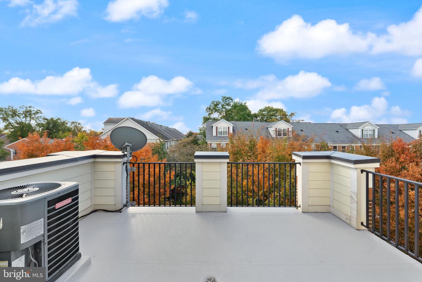 1137 S MONROE ST S, ARLINGTON, Virginia 22204, 4 Bedrooms Bedrooms, ,4 BathroomsBathrooms,Residential,For sale,1137 S MONROE ST S,VAAR2064556 MLS # VAAR2064556