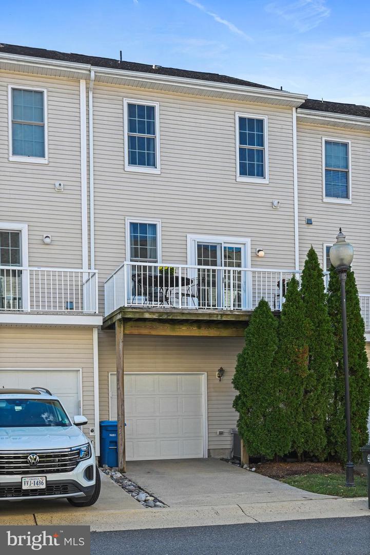 42790 SYKES TER, CHANTILLY, Virginia 20152, 4 Bedrooms Bedrooms, ,2 BathroomsBathrooms,Residential,For sale,42790 SYKES TER,VALO2108412 MLS # VALO2108412 42790 SYKES TER, CHANTILLY, Virginia 20152, 4 Bedrooms Bedrooms, ,2 BathroomsBathrooms,Residential,For sale,42790 SYKES TER,VALO2108412 MLS # VALO2108412