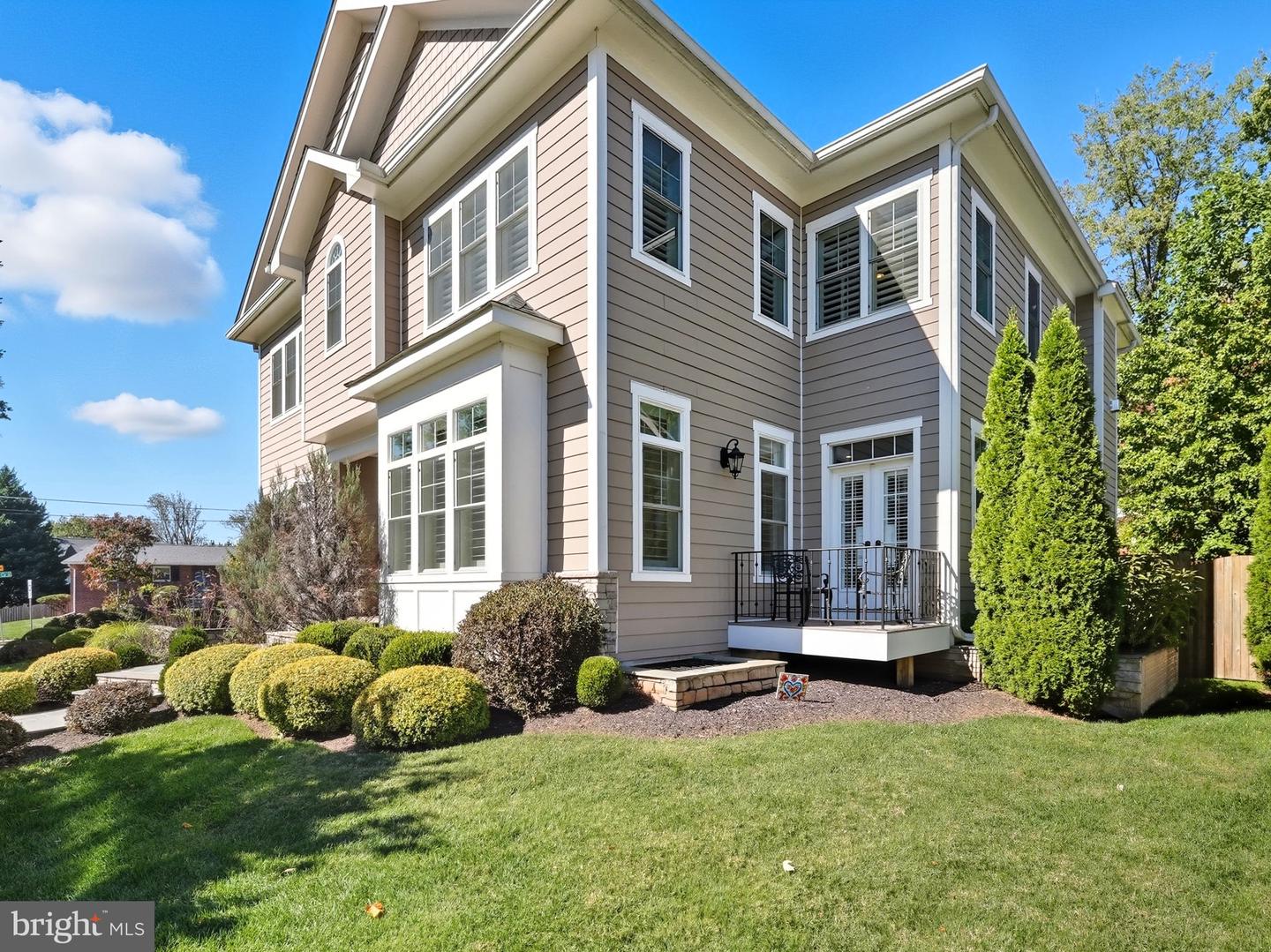 609 KINGSLEY RD SW, VIENNA, Virginia 22180, 7 Bedrooms Bedrooms, ,6 BathroomsBathrooms,Residential,For sale,609 KINGSLEY RD SW,VAFX2273262 MLS # VAFX2273262 609 KINGSLEY RD SW, VIENNA, Virginia 22180, 7 Bedrooms Bedrooms, ,6 BathroomsBathrooms,Residential,For sale,609 KINGSLEY RD SW,VAFX2273262 MLS # VAFX2273262